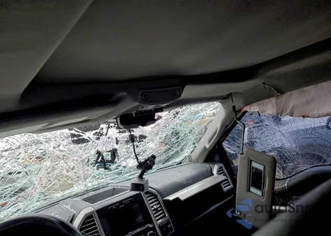 2017 Ford F250 Super Duty z USA, uszkodzony, nr VIN 1FT7W2B66HEF04710